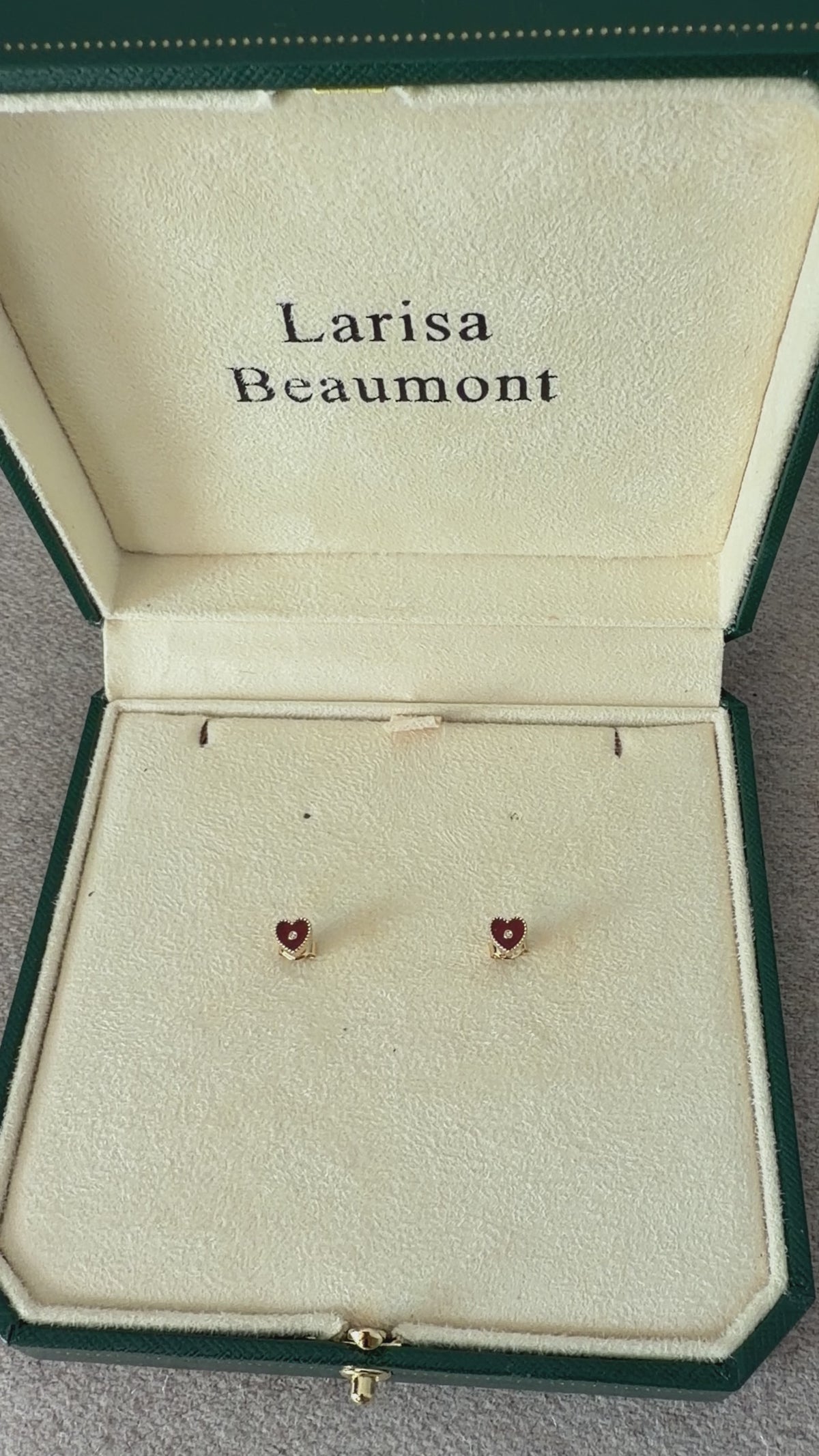 Mini Red Onyx Heart Stud Earrings - Solid 14k Gold